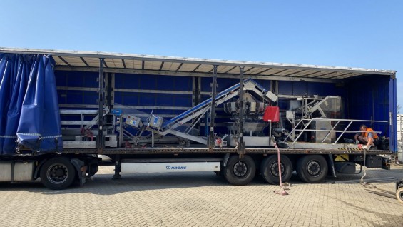 FULL AUTOMATIC WEIGHING AND BAGGING LINE